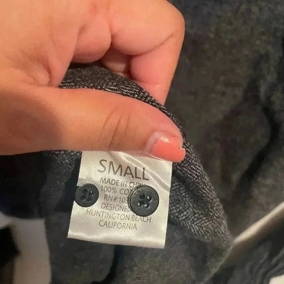 Coastal long sleeve button down shirt size Small - Picture 3 of 4